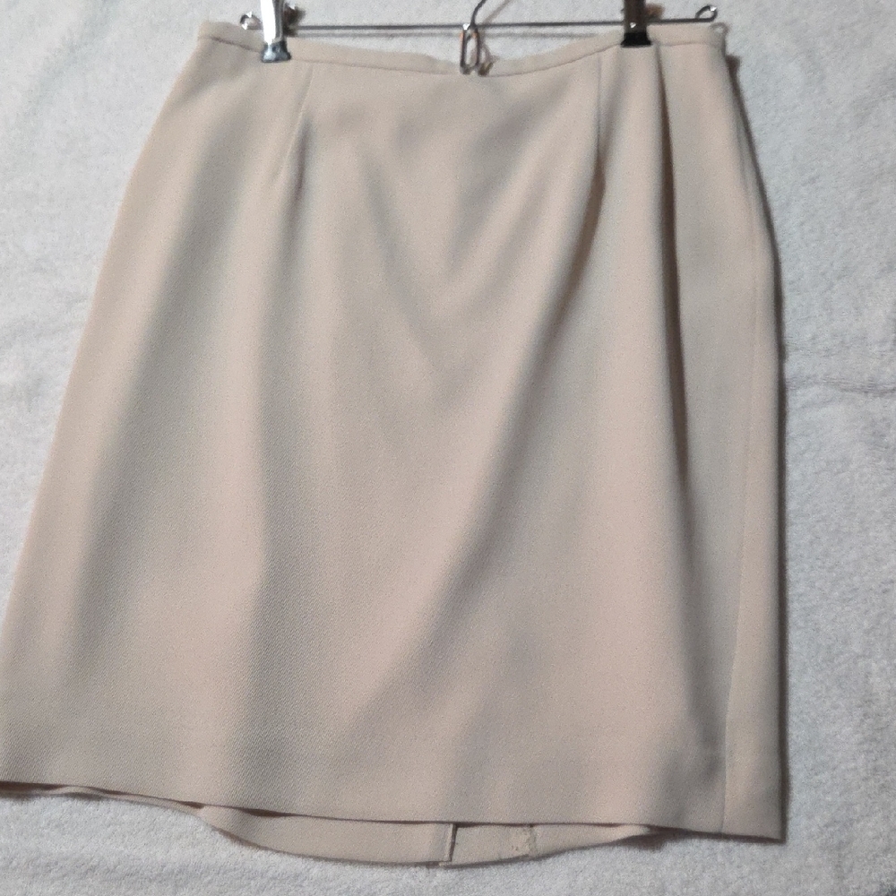 Chaus Women's Cream Pencil Skirt